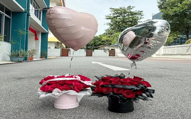 Explore BearloonSG's Unique Valentine's Day Flower & Balloon Gifts Collection